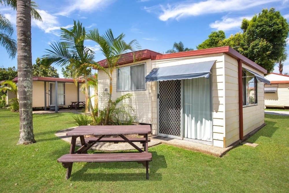 PYRAMID HOLIDAY PARK 45/50