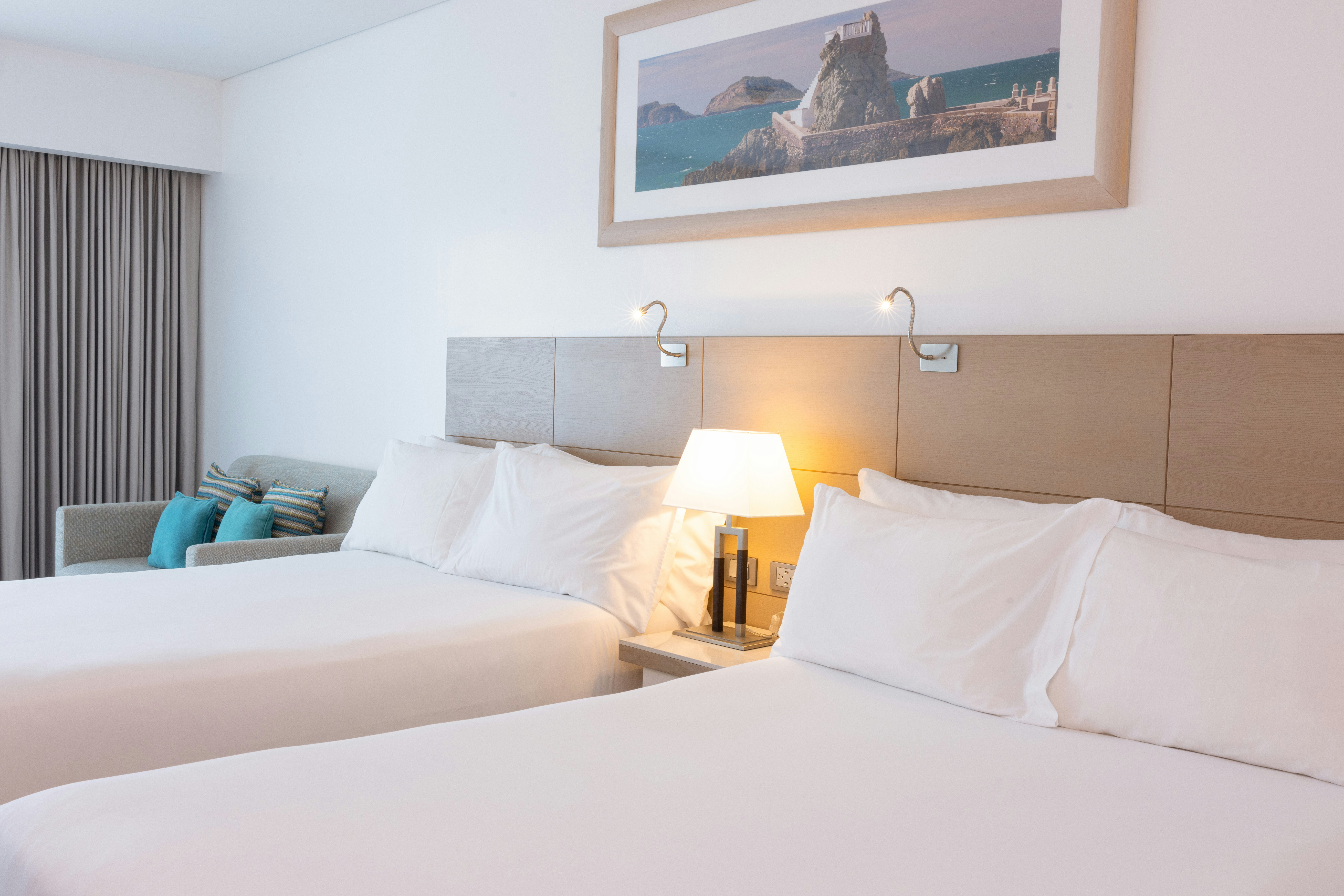DELUXE, 2 DOUBLE BEDS, OCEAN VIEW