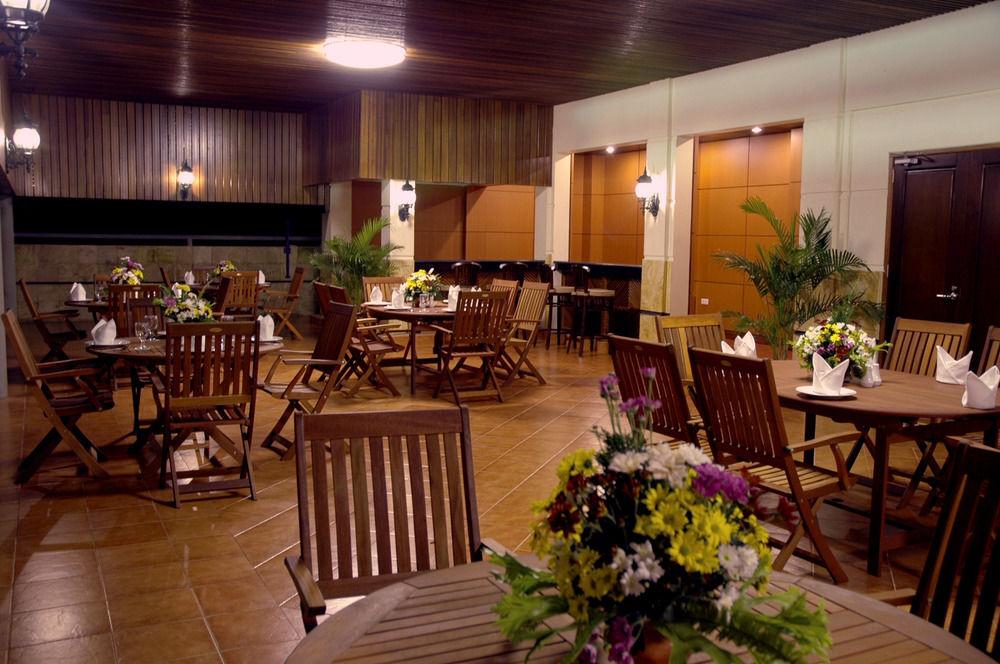 Royal Senyiur Hotel 14/18