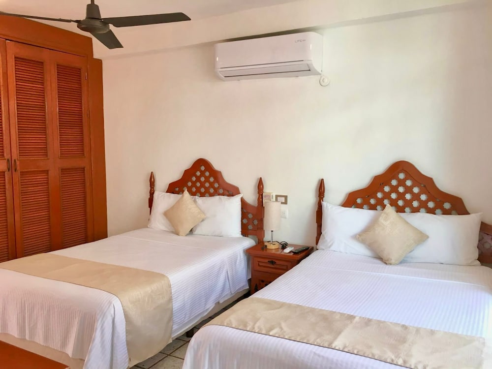 Hotel & Suites Bucaneros, Isla Mujeres 20/48
