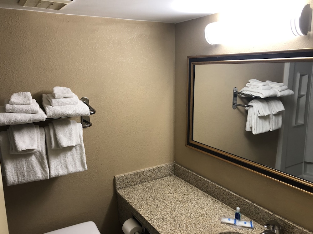 Rodeway Inn Joint Base Andrews Area 19/28