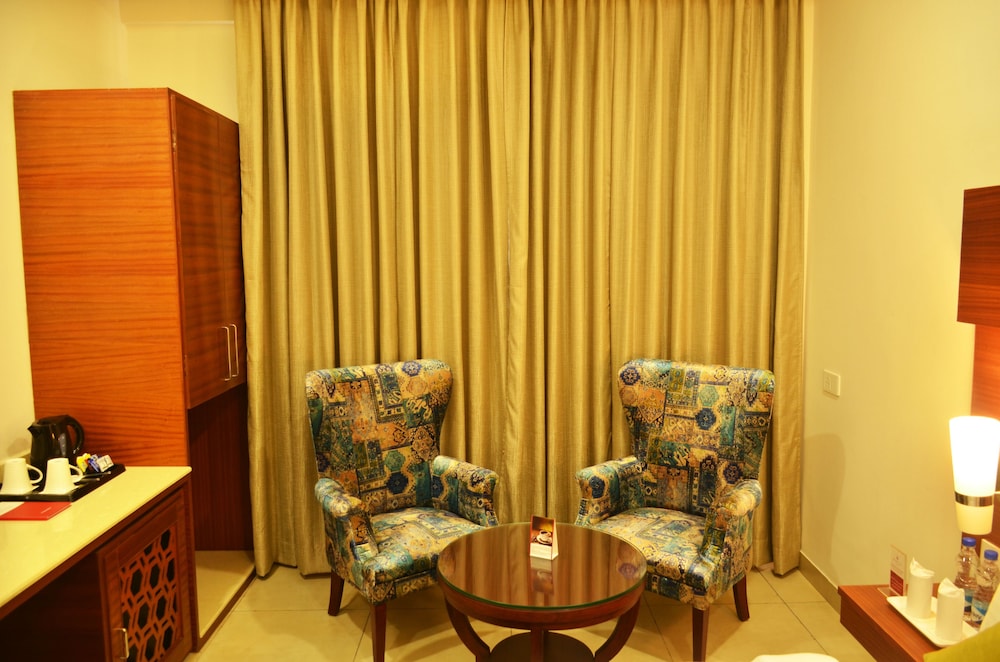 Mint Hotel Premia 30/36