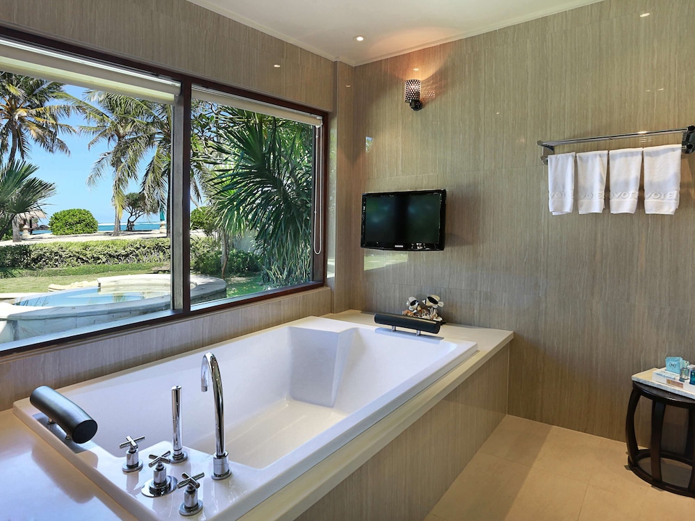 Novotel Lombok Resort and Villas 51/80