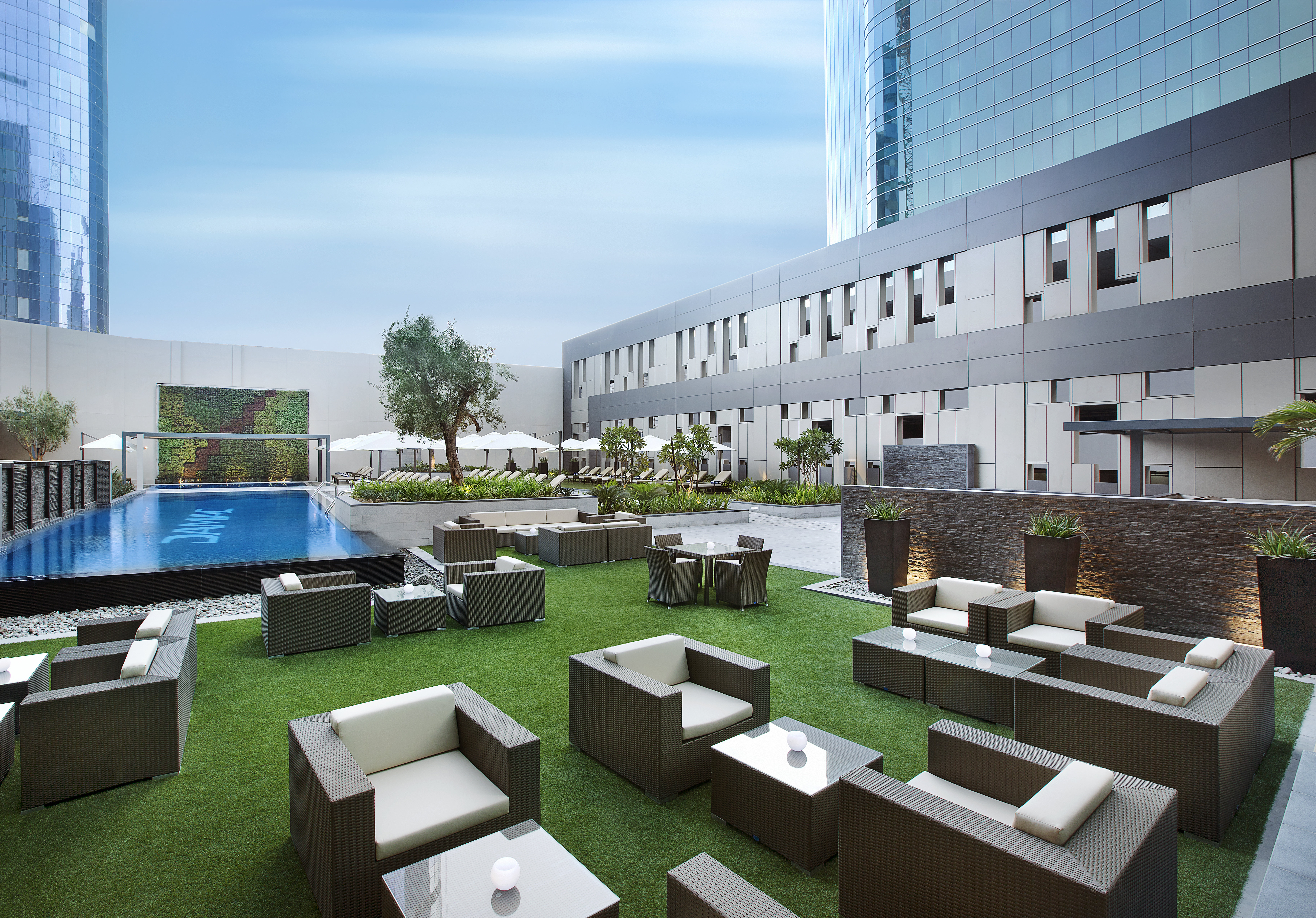 DAMAC Maison Cour Jardin 41/43