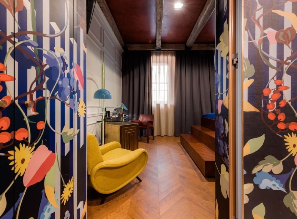 Wine Heritage Hotel Roxanich 57/81