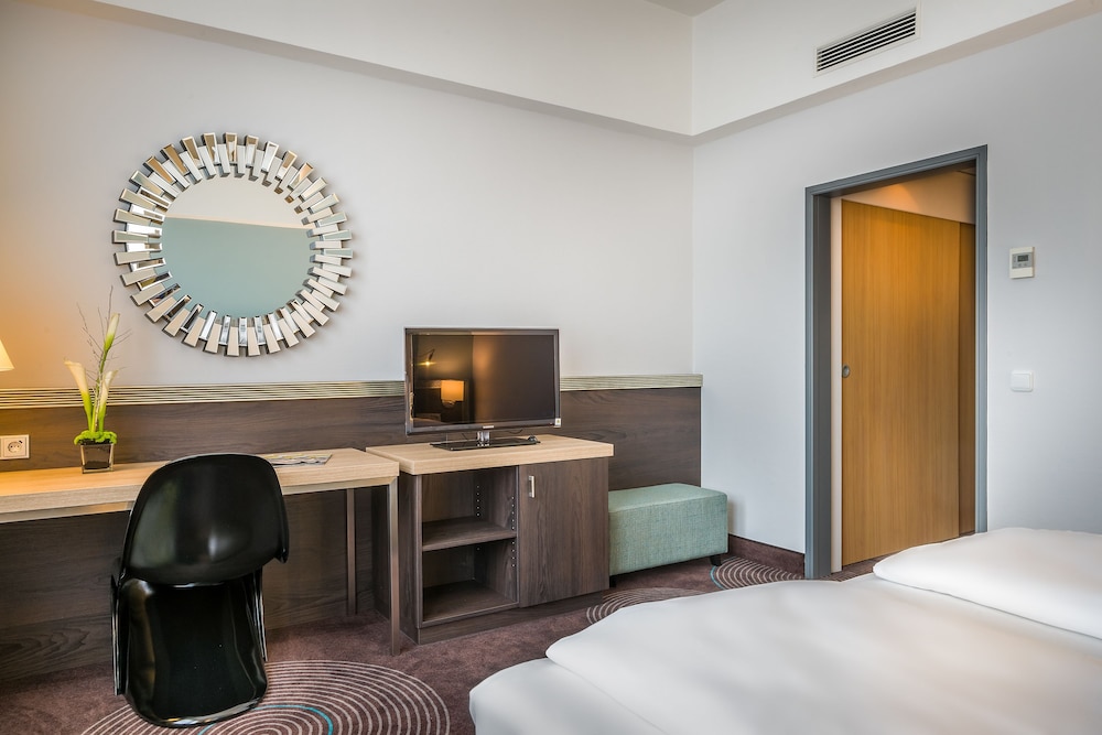 Garner Hotel Essen - Handelshof by IHG 33/85