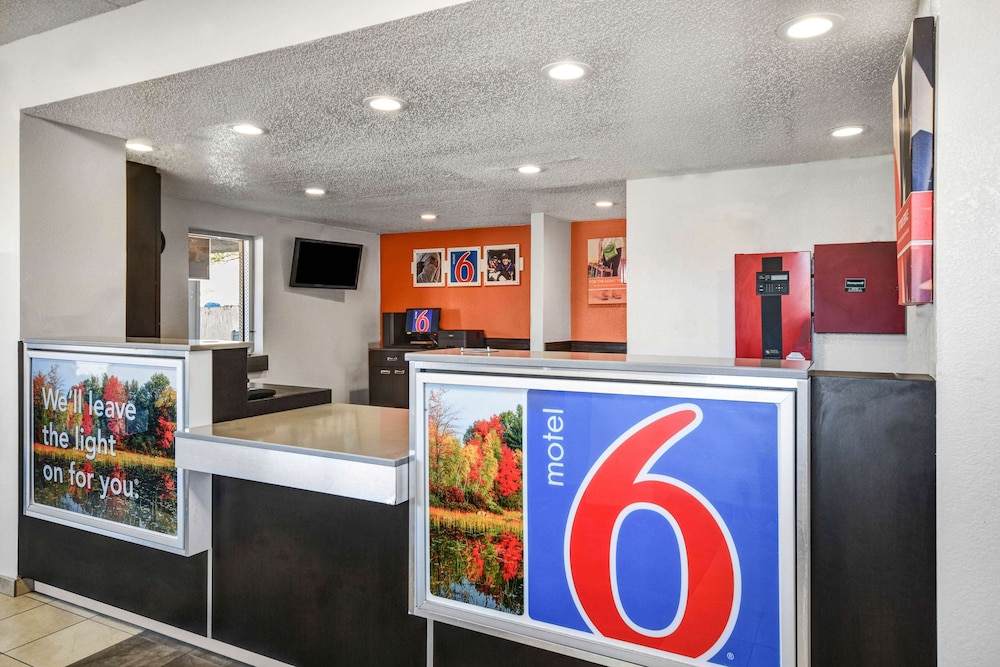 Motel6 Memphis, TN - Downtown 10/58