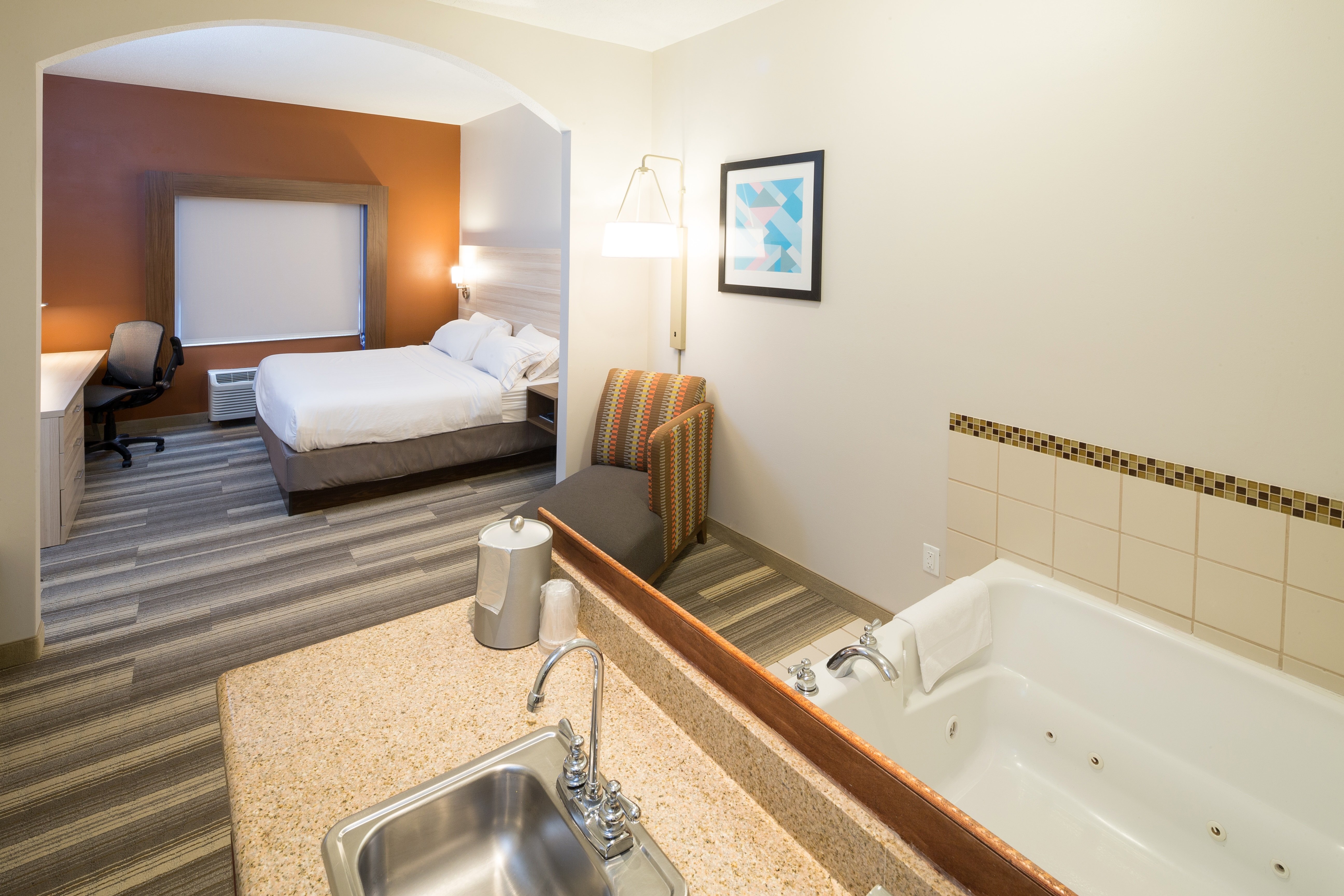 Holiday Inn Express Hotel Suites Grand Blanc 46/46