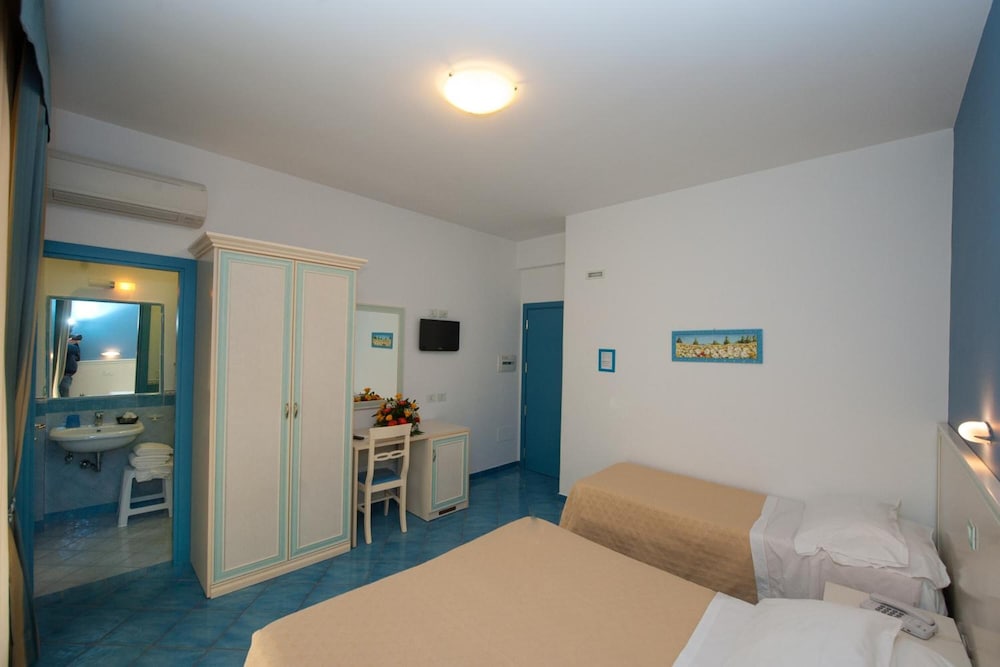 Hotel De Rosa 15/32