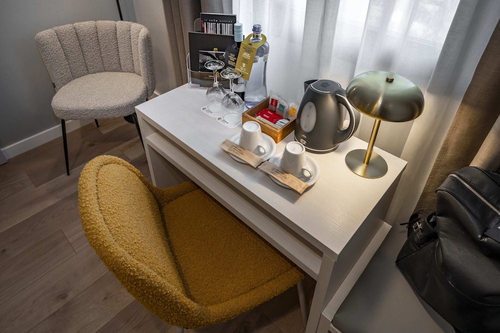 Serhs Carlit Boutique Hotel 59/66