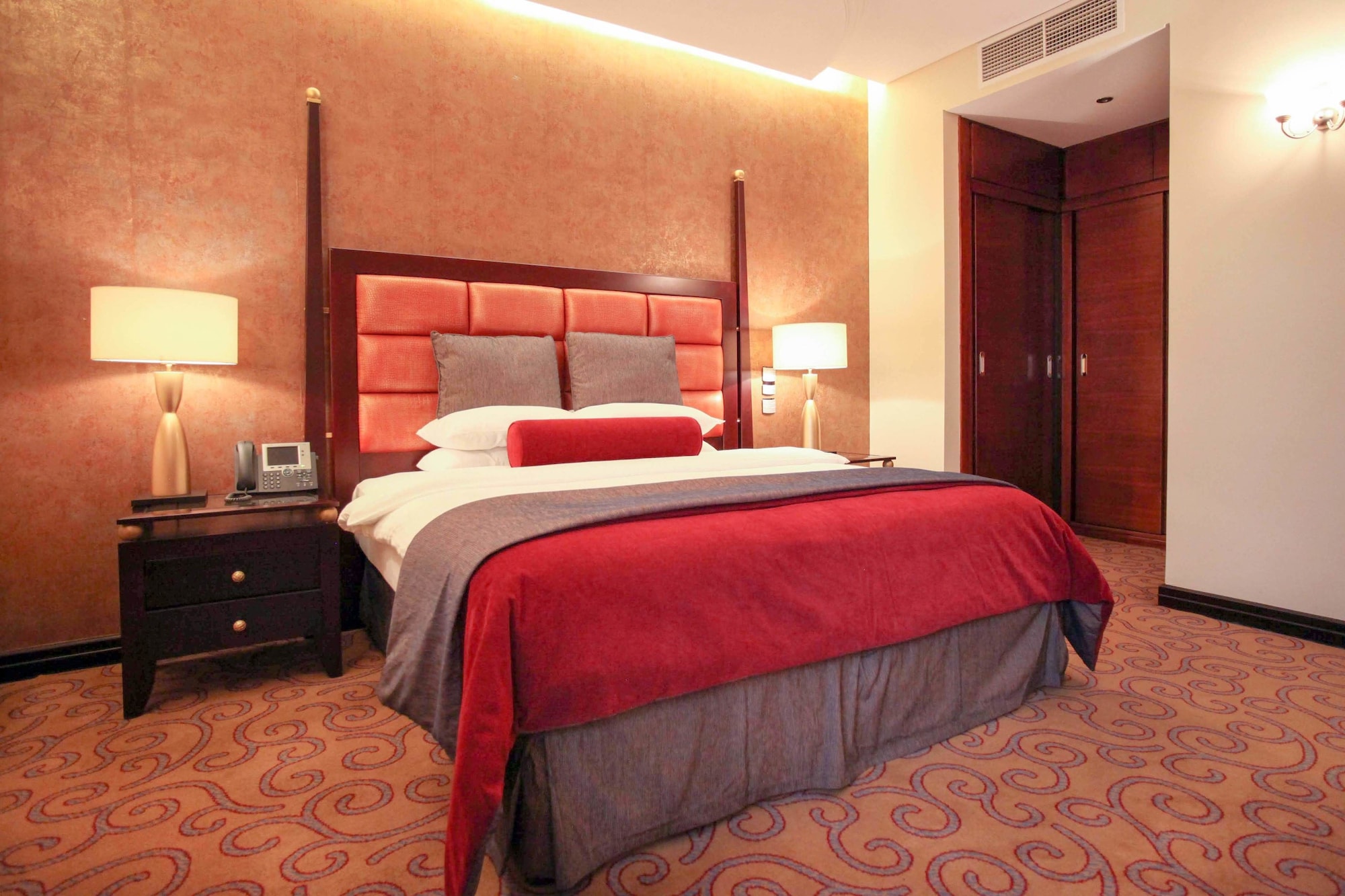 1 BEDROOM, EXECUTIVE, SUITE