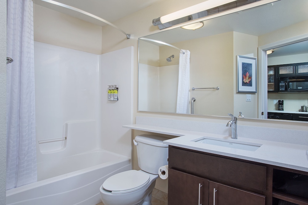 CANDLEWOOD SUITES BOWLING GREEN 12/69