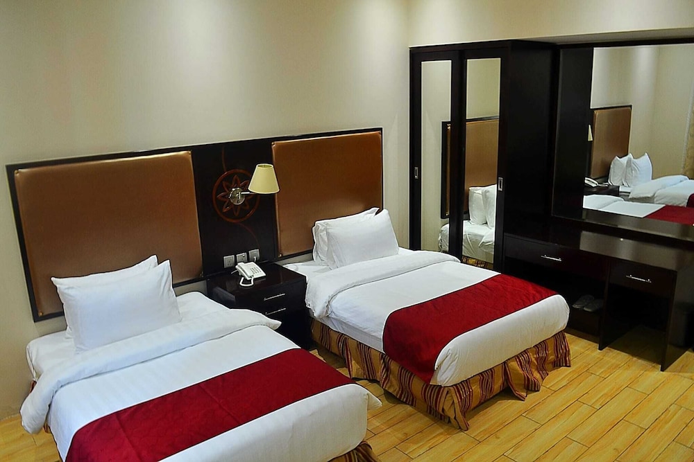 Palm Inn Hotel 18/40