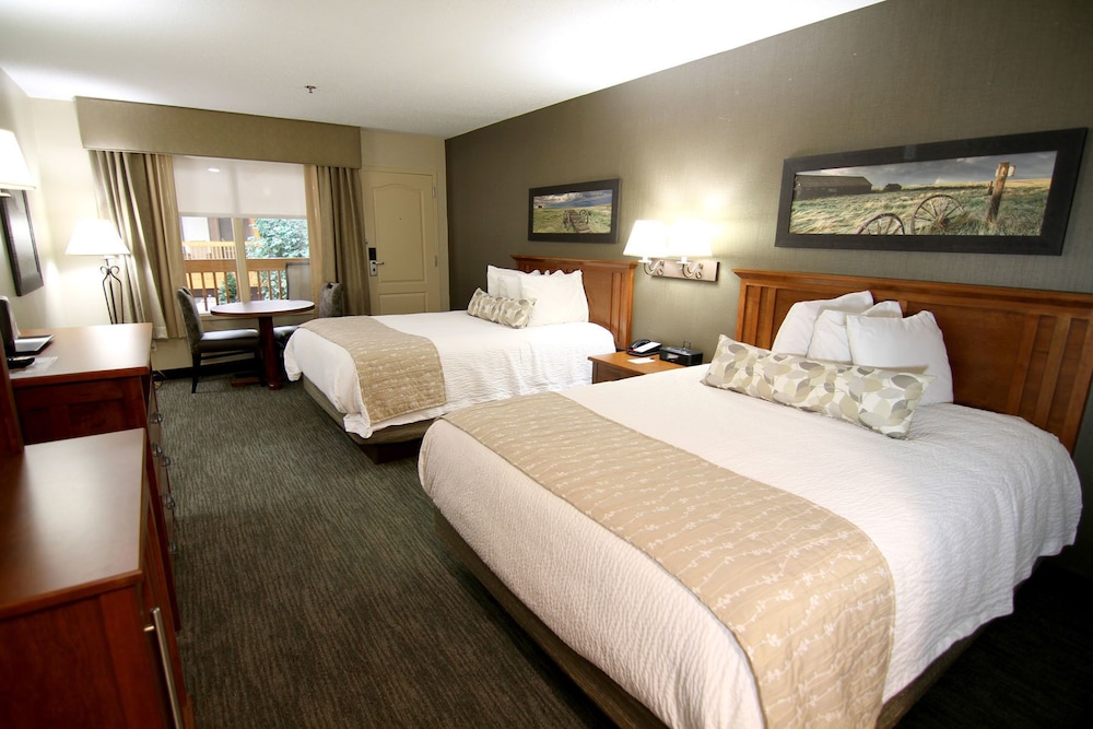 ROOM, 2 QUEEN BEDS, COURTYARD VIEW, BALCONY