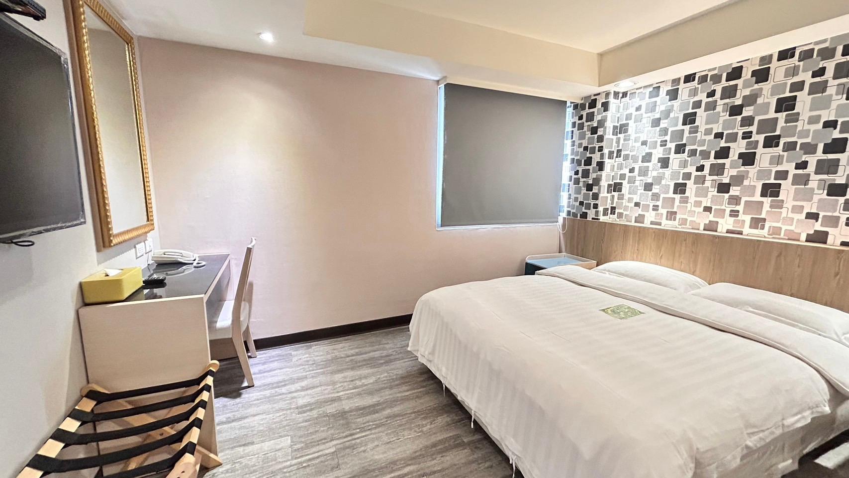 Semi Room, Star, Semi Double Bed