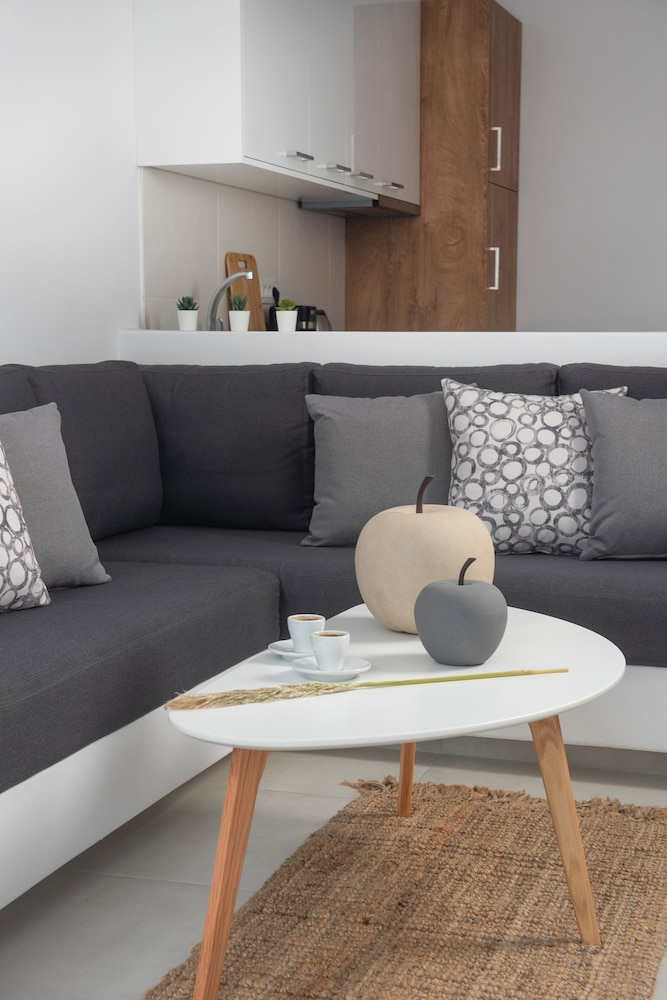 White Orchid Luxury Suites 39/50