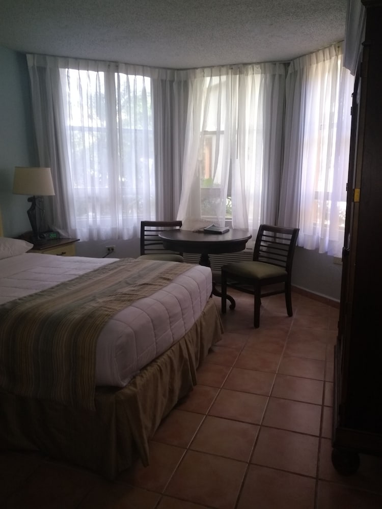 Rincon Beach Resort 30/68