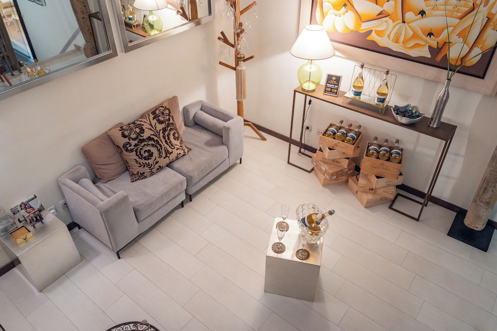 Opus One Luxury Guest House 33/50