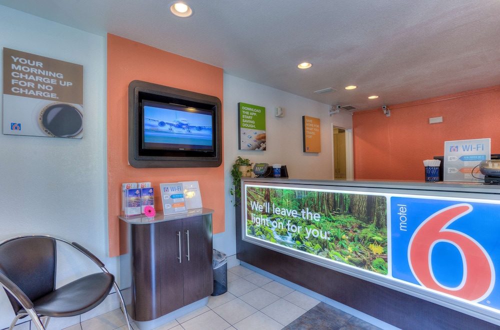 Motel6 Tigard, OR - Portland South - Lake Oswego 6/59
