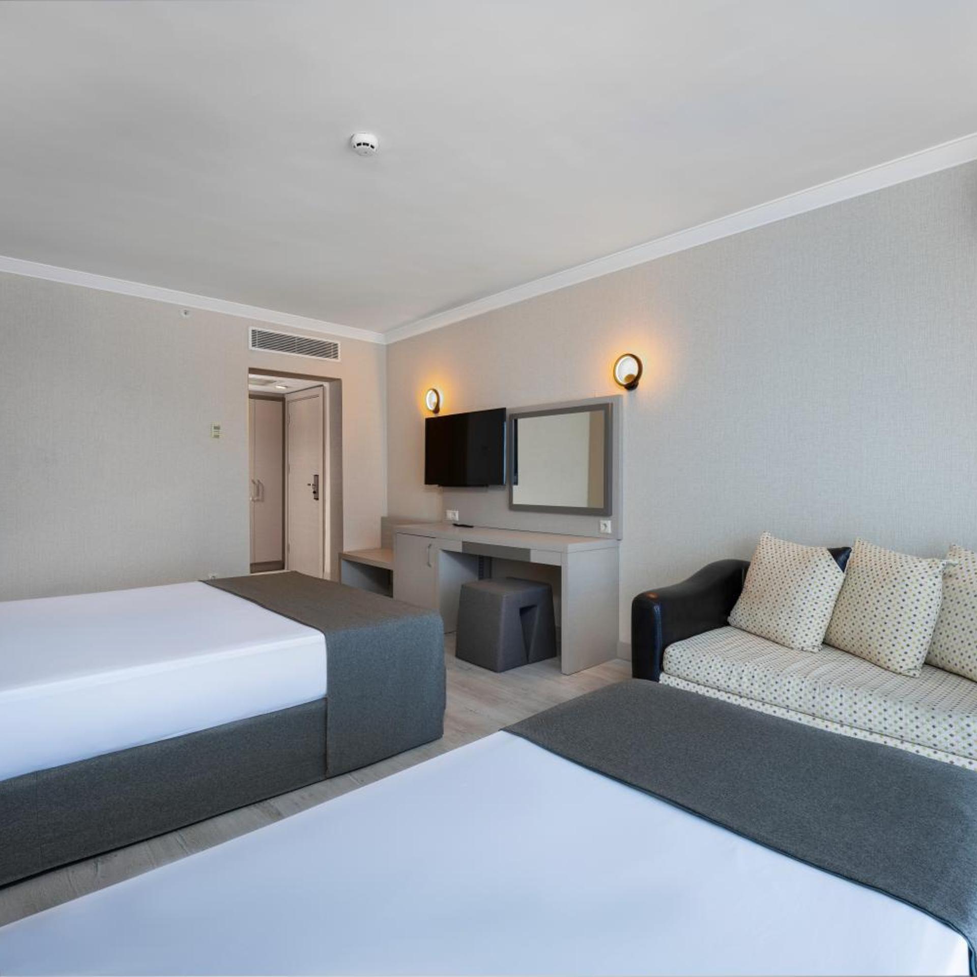 Ring Beach Hotel 17/45