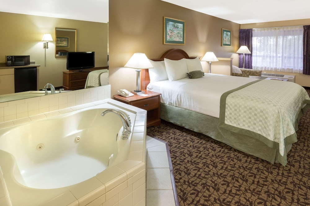 Hawthorn Suites By Wyndham Napa Valley 9/42
