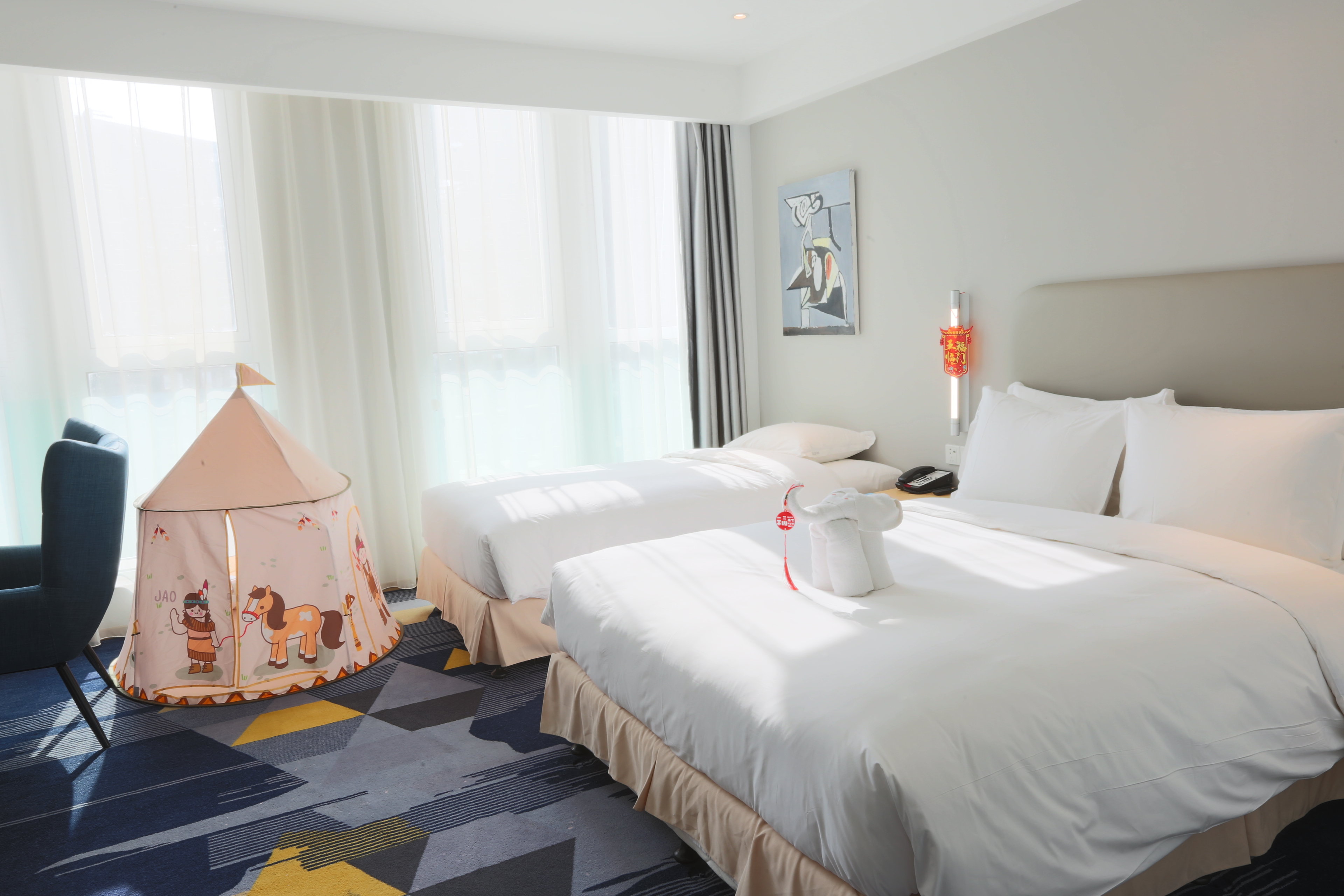 HOLIDAY INN EXPRESS QINGDAO WEST COAST 15/45