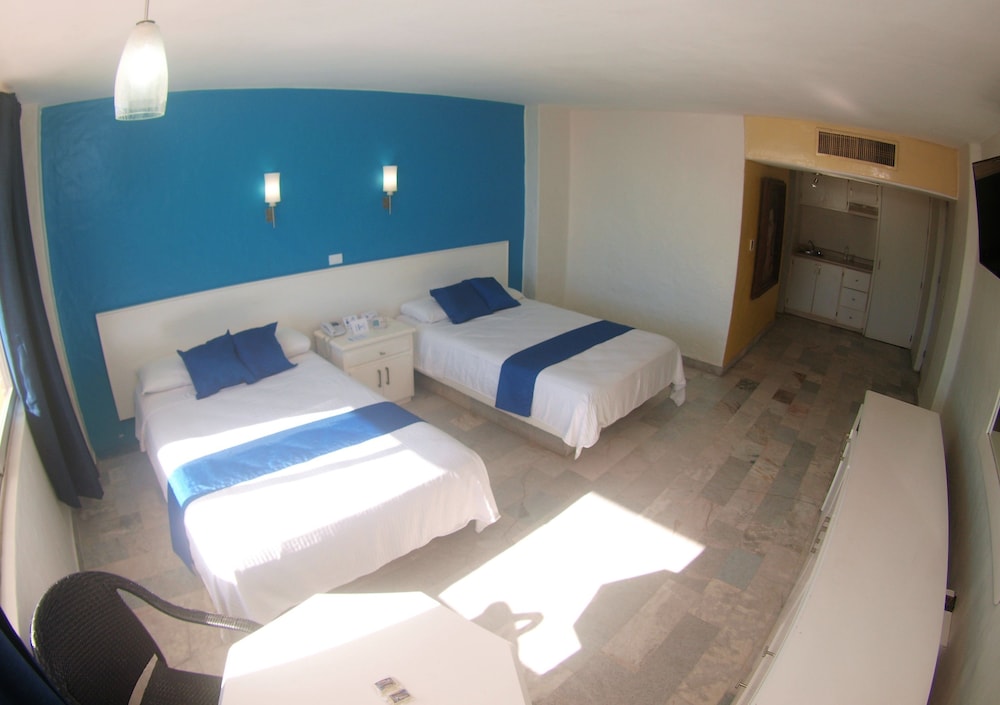 HOTEL HACIENDA MAZATLAN 26/64