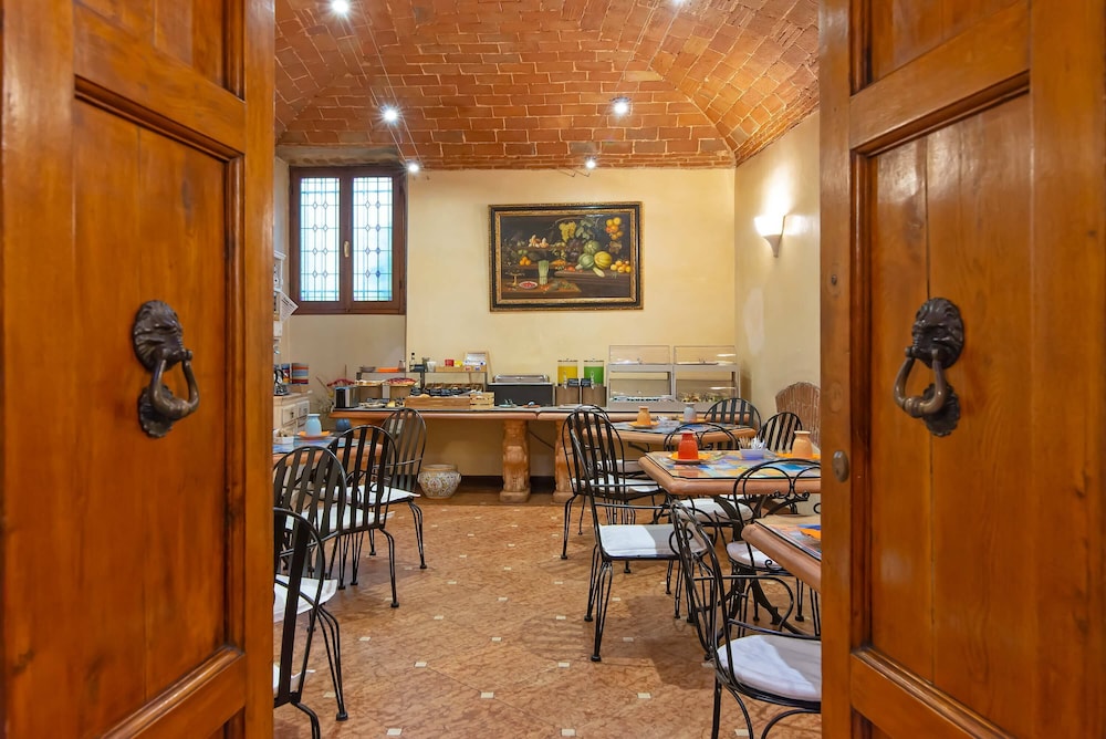 Hotel Porta Faenza 74/87