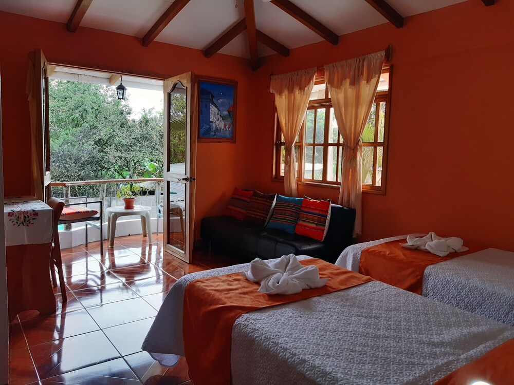 Suymar Ecolodge Galapagos 24/75