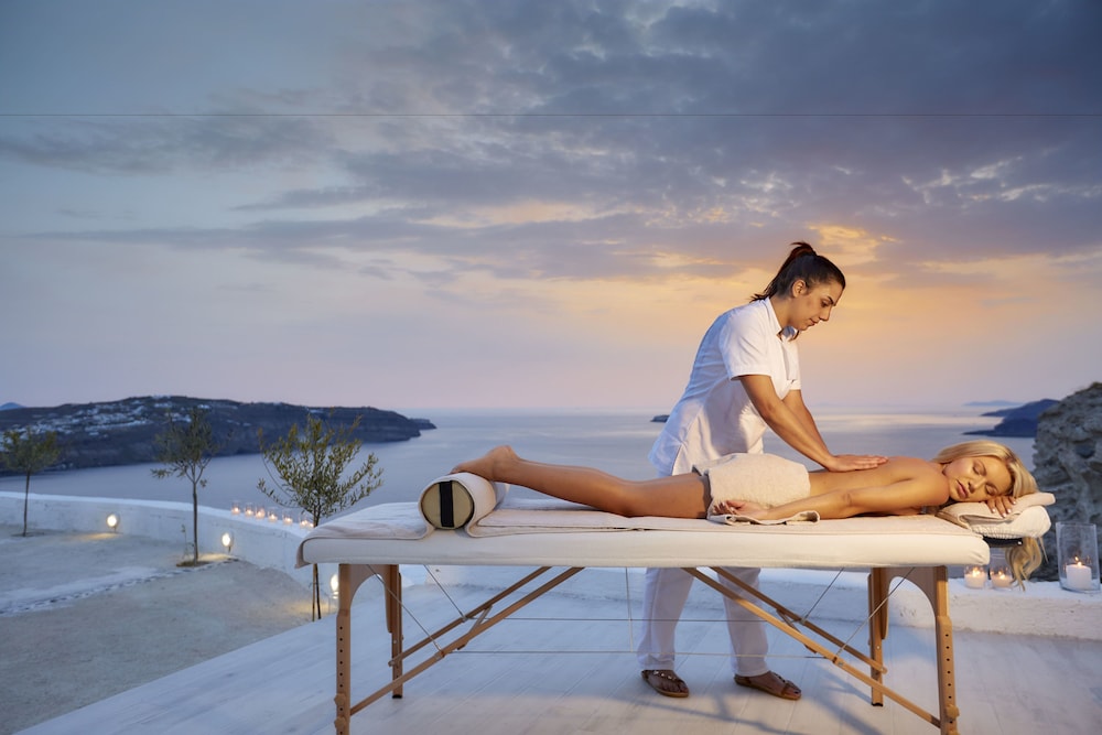 Thermes Luxury Villas by Mr. and Mrs. White 28/50