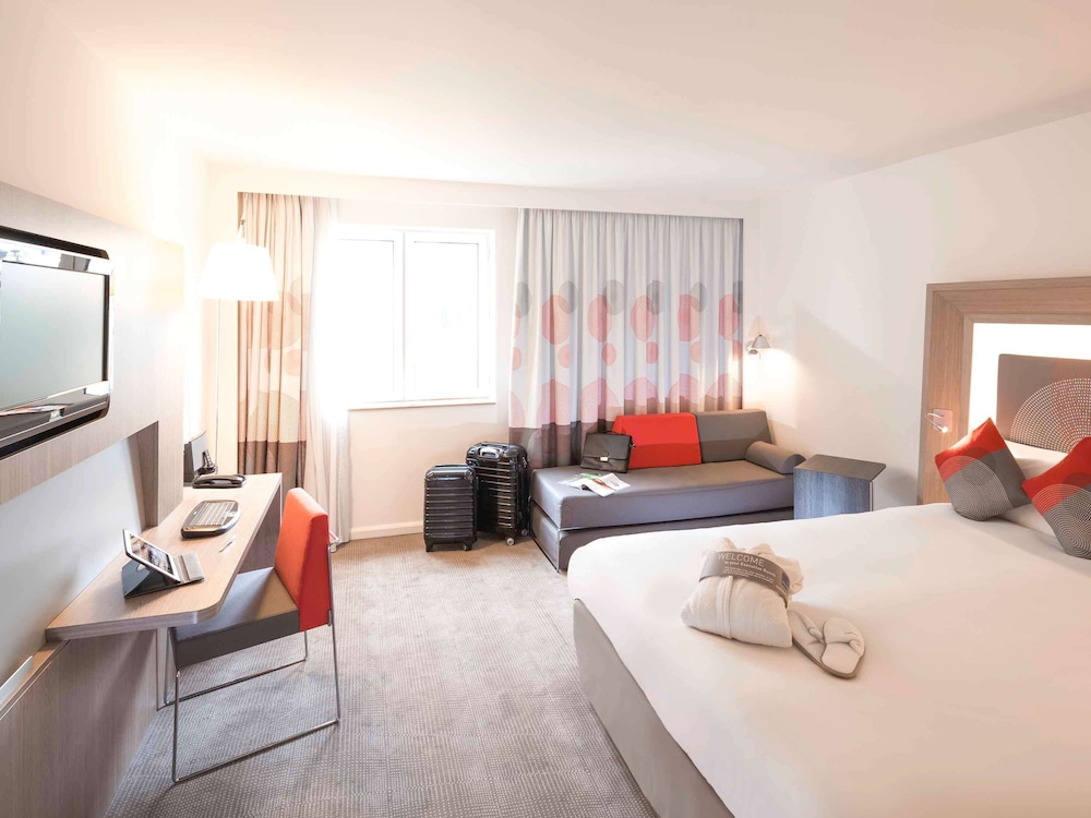 Novotel London Bridge 12/73