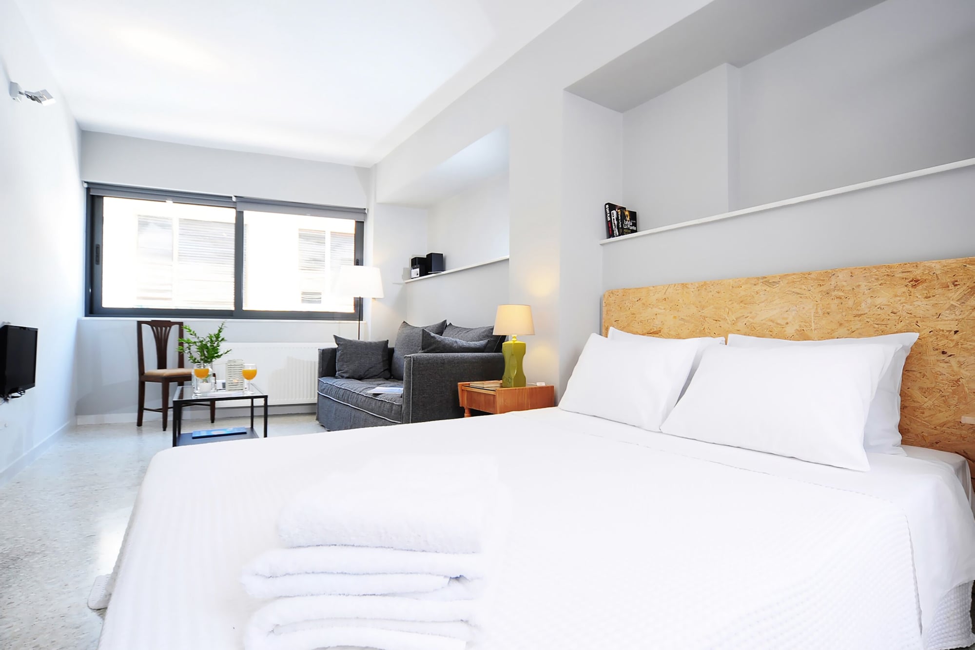 YELLOW, CITY, APARTMENT