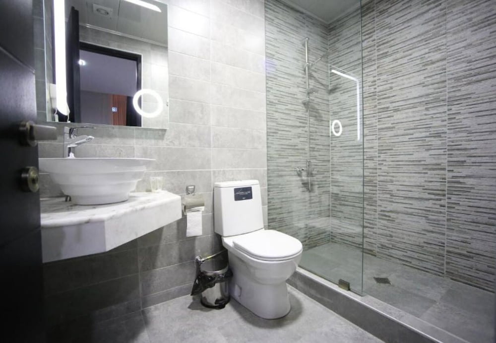 West Tower Hotel Kutaisi 20/25