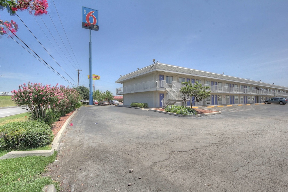 Motel6 San Antonio, TX - Fort Sam Houston photo5