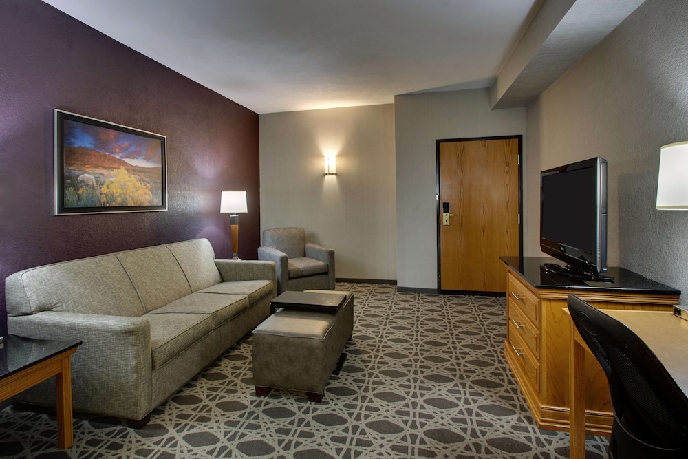 Drury Inn and Suites Albuquerque North 31/50