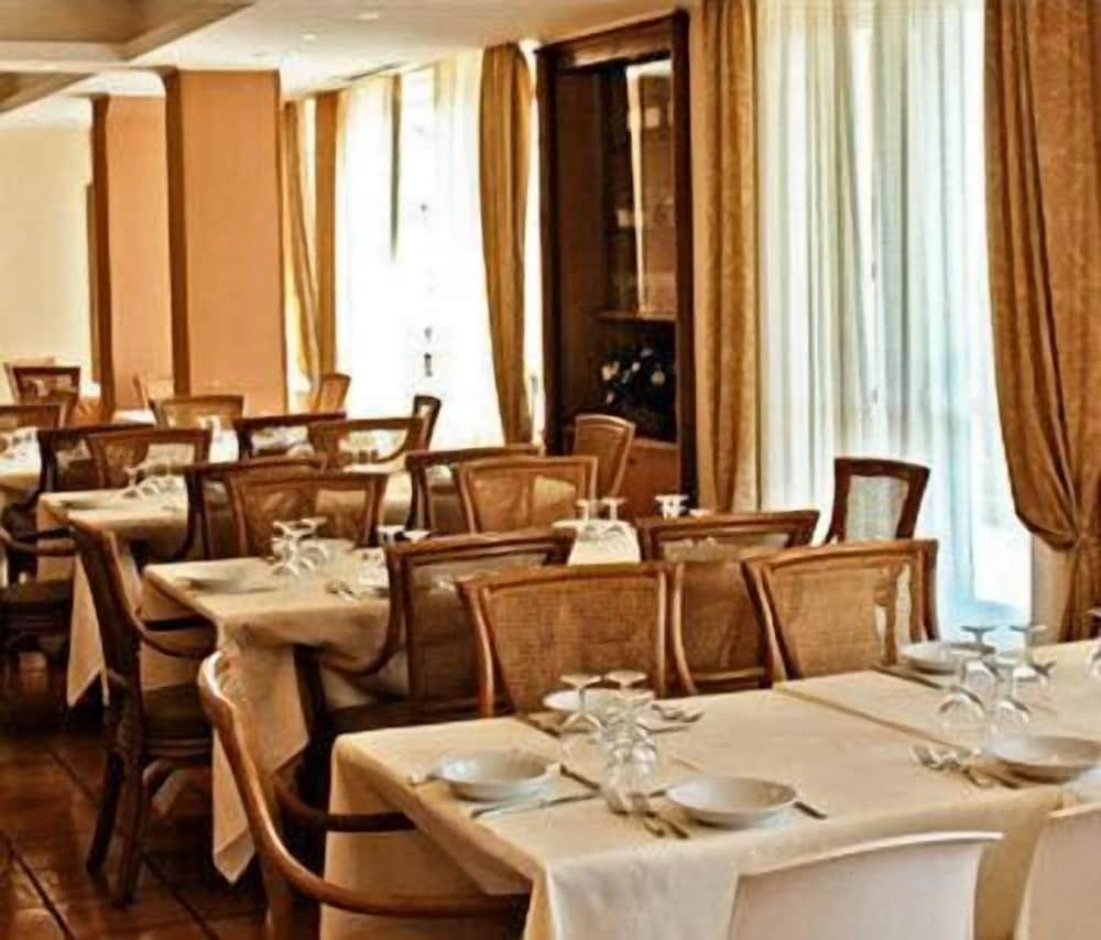 VILLA EDEN HOTEL 14/17