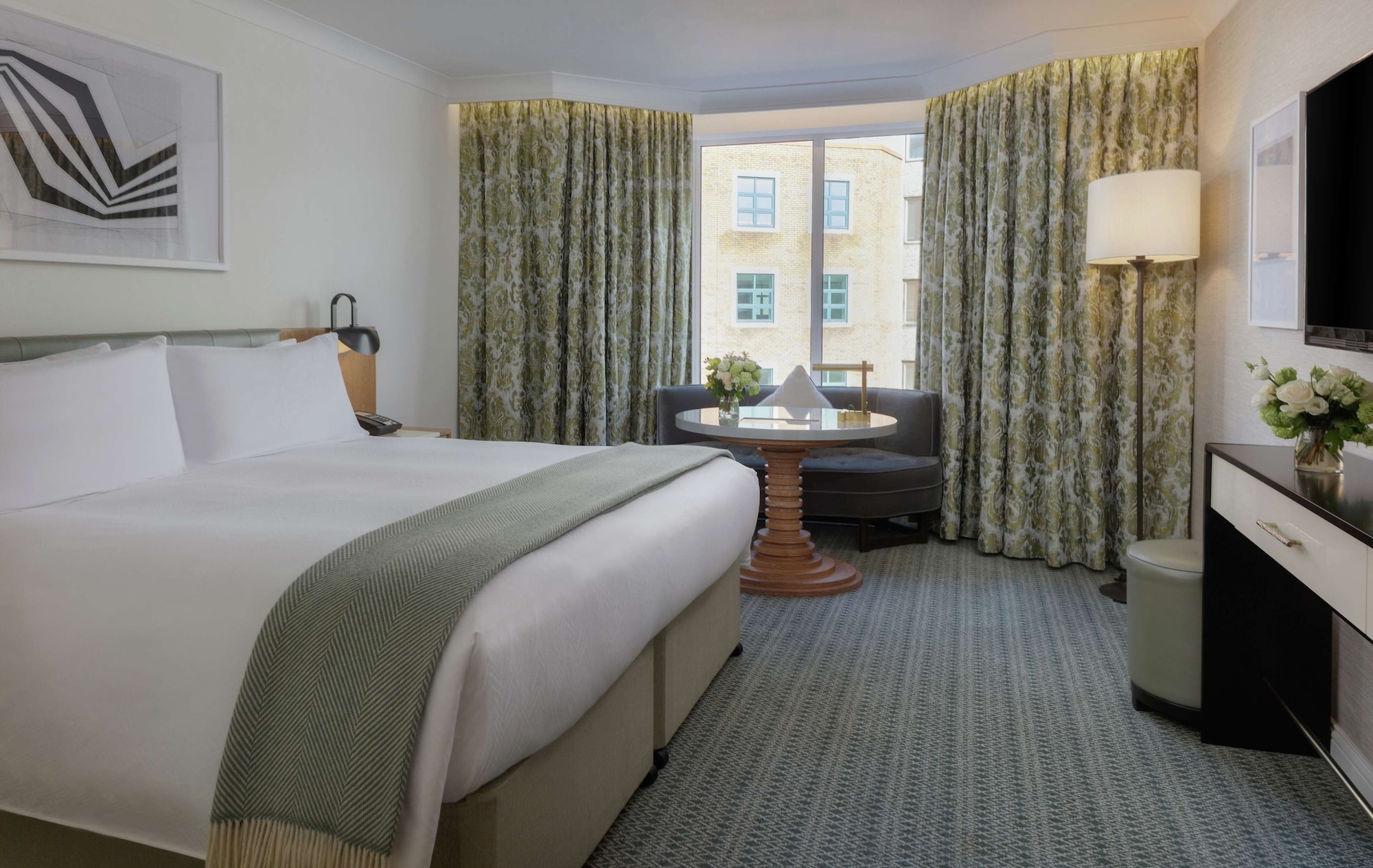 SUPERIOR, KING BED