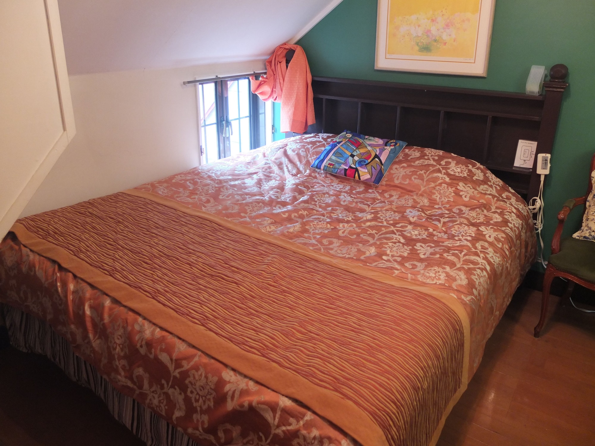 ROOM, DOUBLE BED