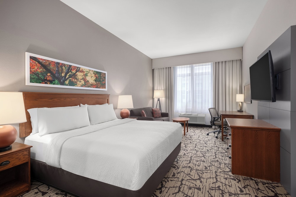Holiday Inn Stevens Point Convention Ctr 25/72