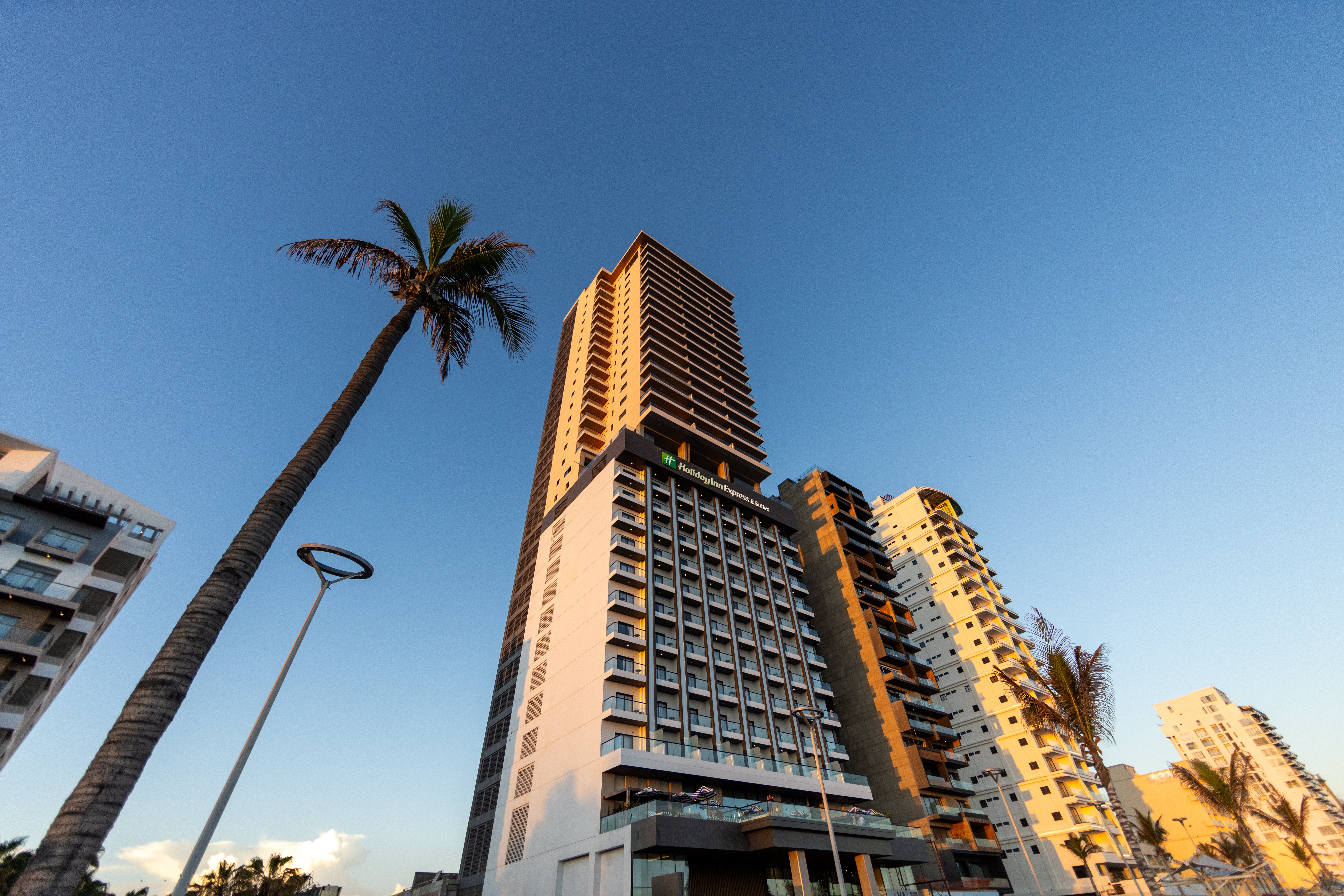 Holiday Inn Express & Suites MAZATLAN 3/50