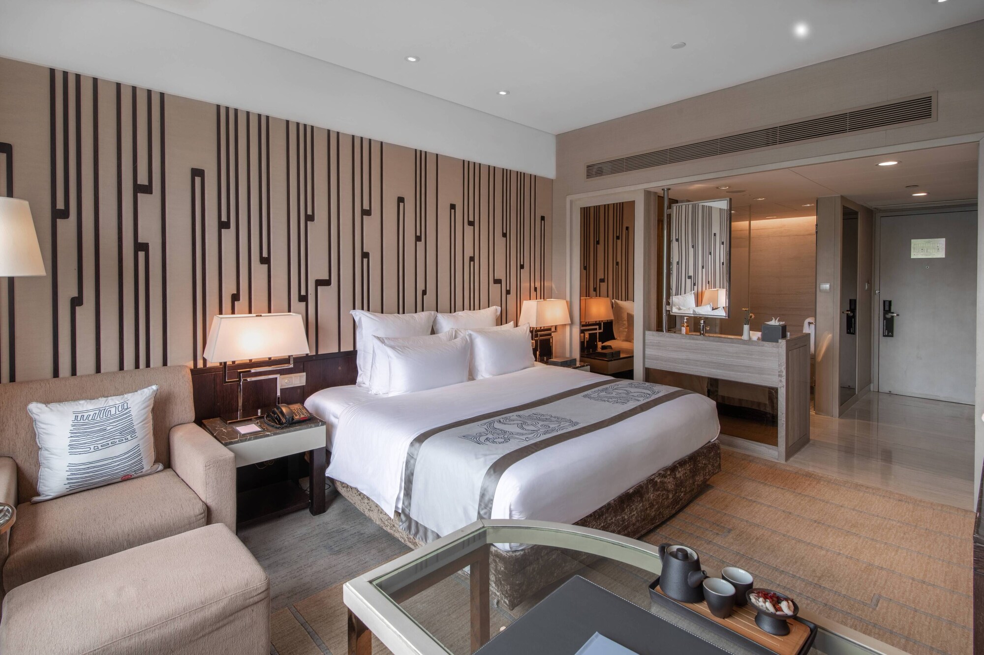 غرفة بانورامية بسرير كوين بإطلالة على الجبل، Grand Pacific Hotel Ningbo 3/10