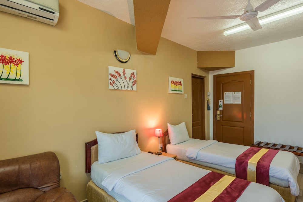 Hotel Raha Tower 30/58