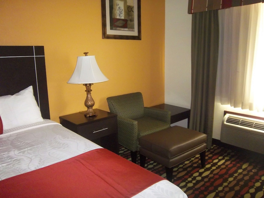 Best Western Greentree Inn & Suites 14/27