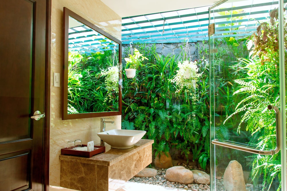 Hoang Ngoc Beach Resort 49/87