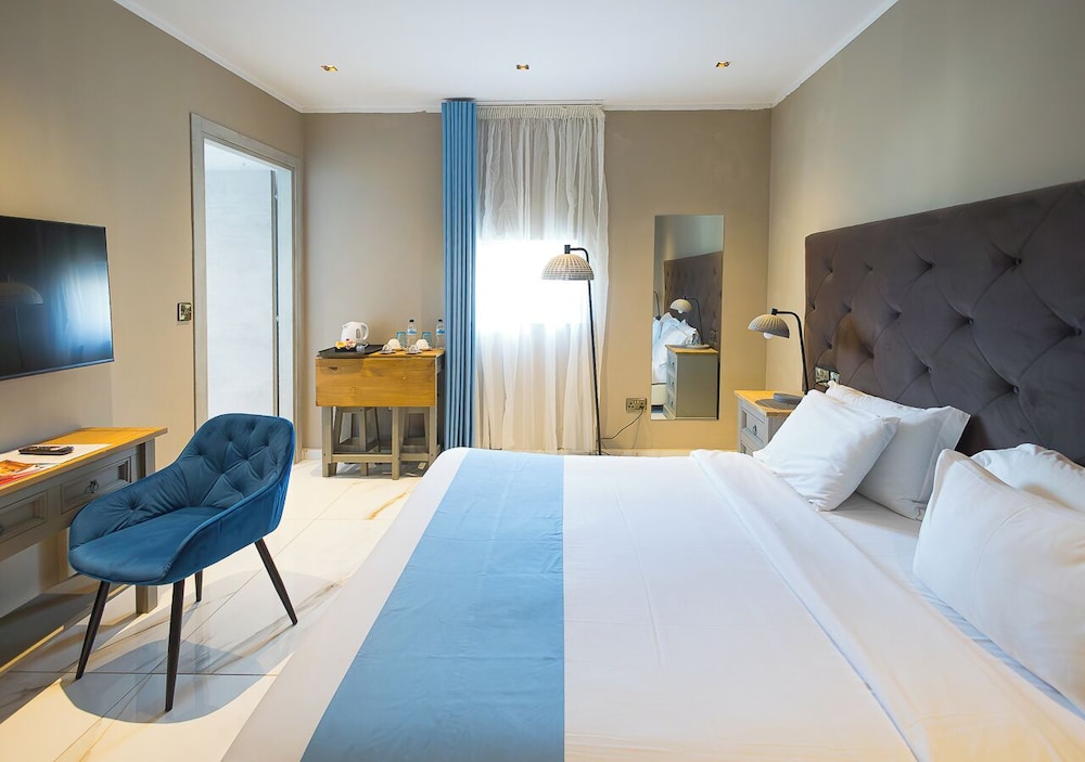 The Segond hotel 11/50
