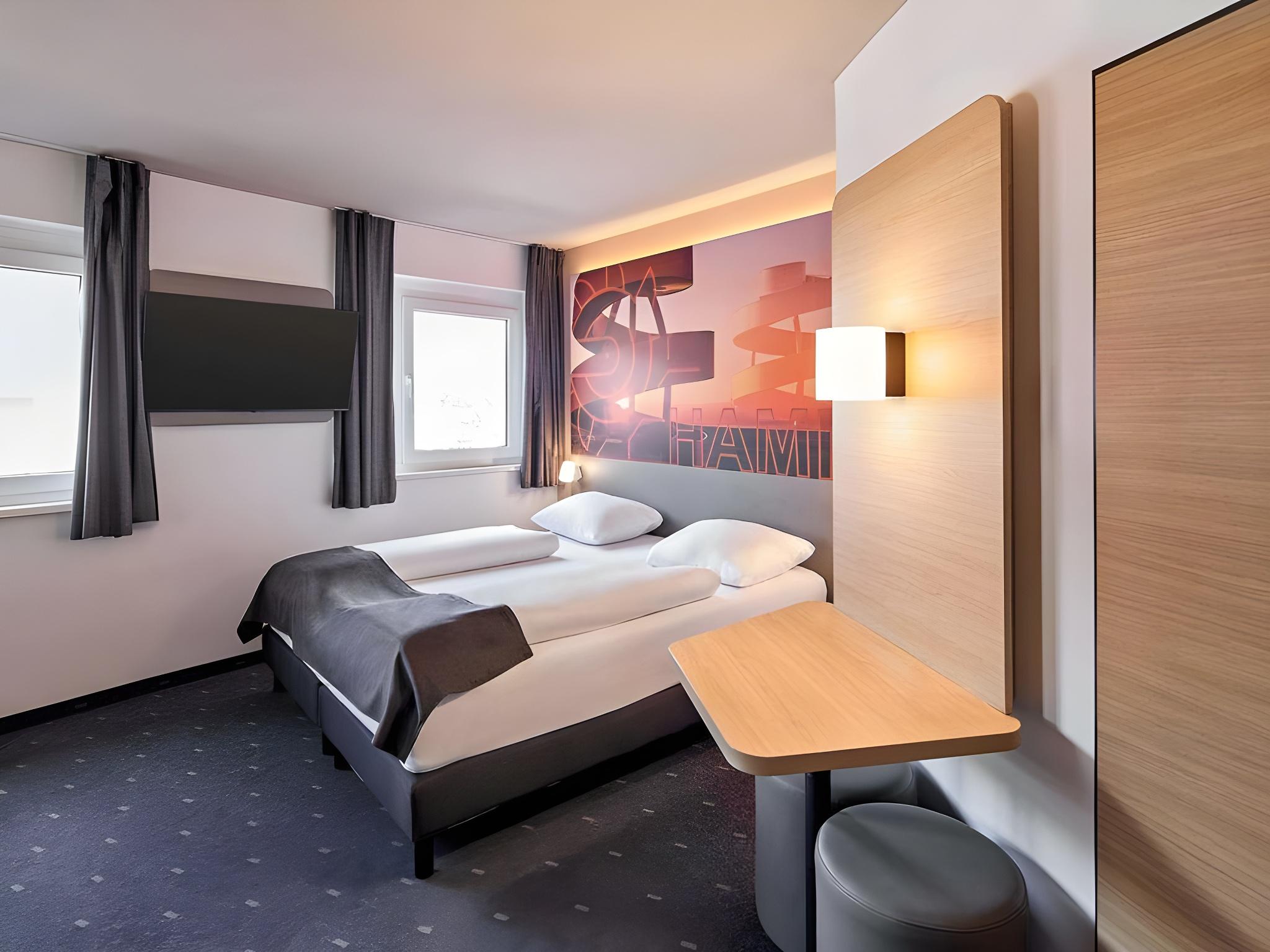 Room, Quadruple