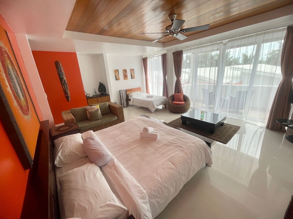 Calypso Beach Dive Resort 24/76