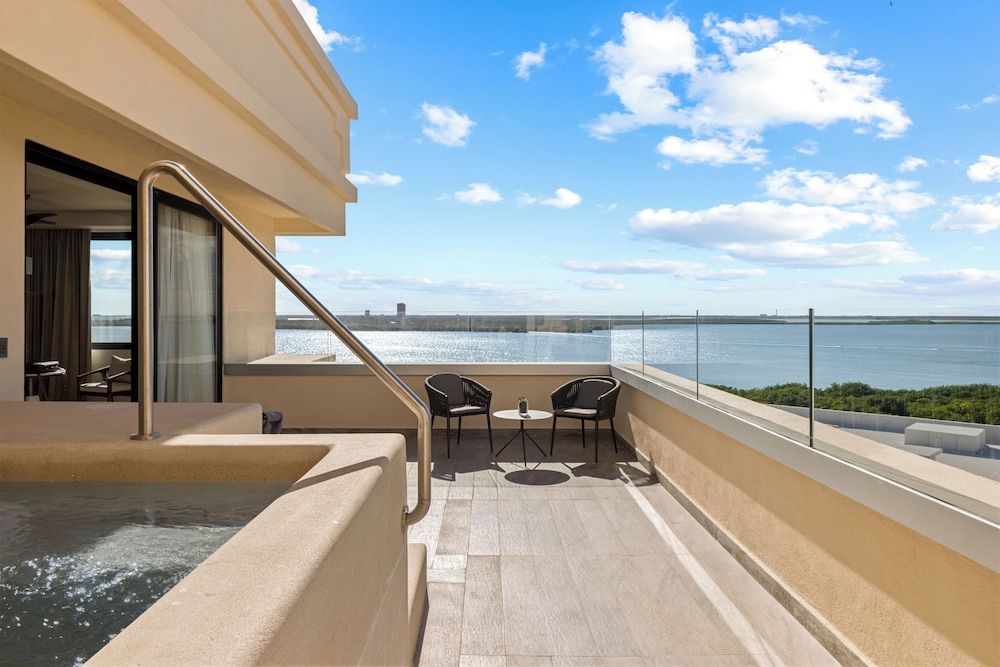 Secrets Mirabel Cancun Resort & Spa - Adults Only 24/50
