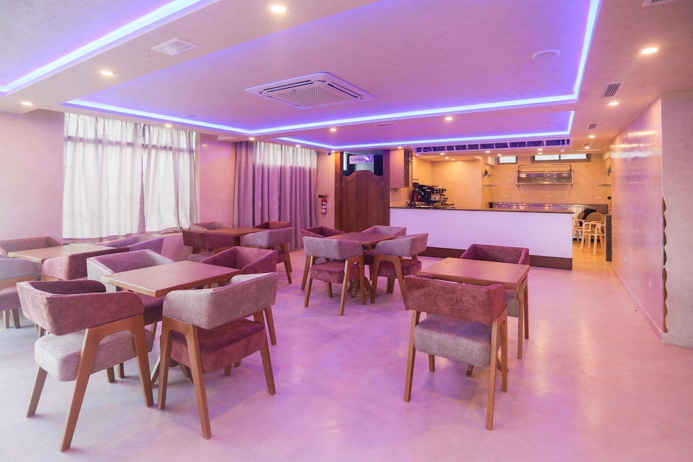 Makarim Tetouane 39/41