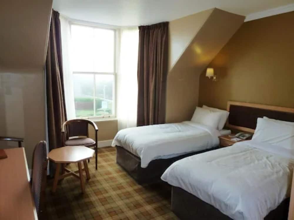 Kilmarnock Arms Hotel 9/30